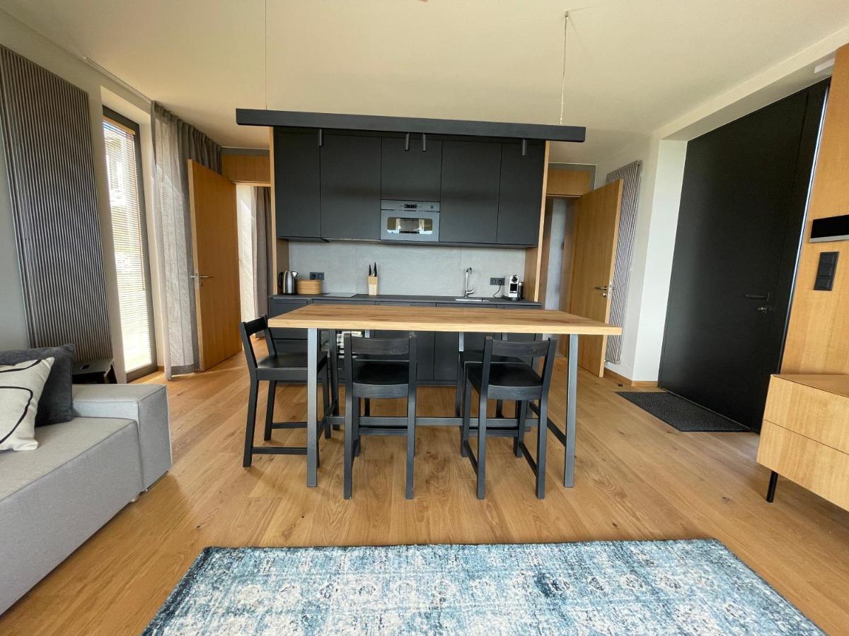Nero Apartment *