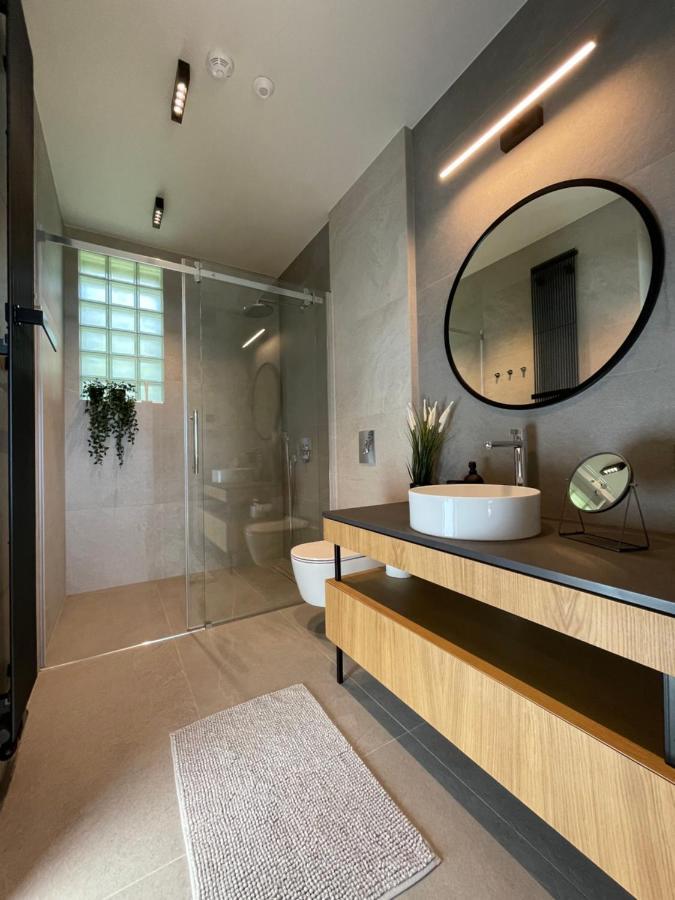 Nero Apartment *